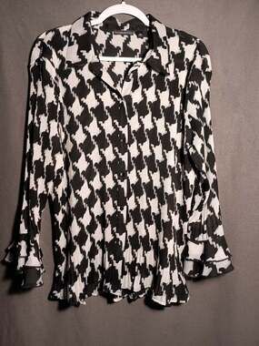 Essentials by Milano Black White Houndstooth Crinkle Button Front Shirt XL